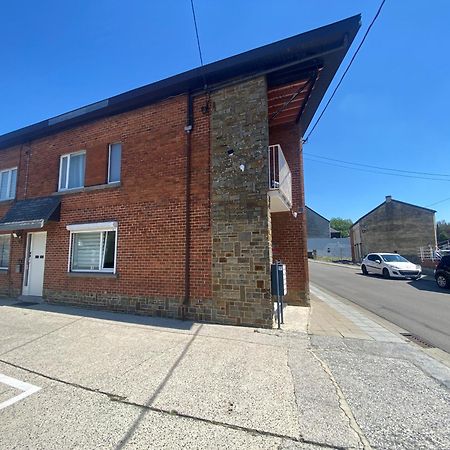 1-E Superbe Appartement Lumineux 샤를루아 외부 사진