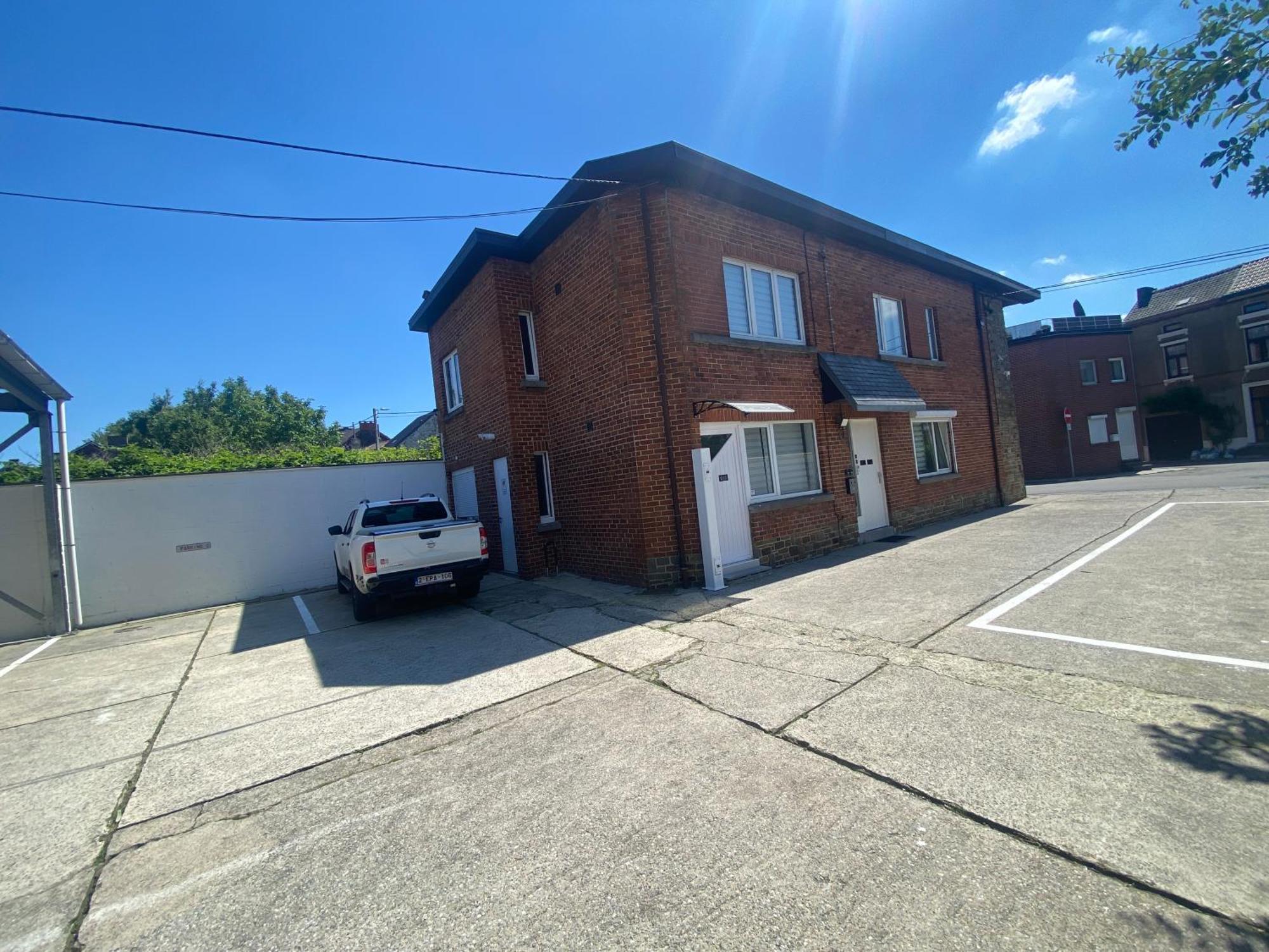 1-E Superbe Appartement Lumineux 샤를루아 외부 사진